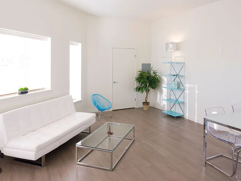 Platinum Apartments — Photo 17