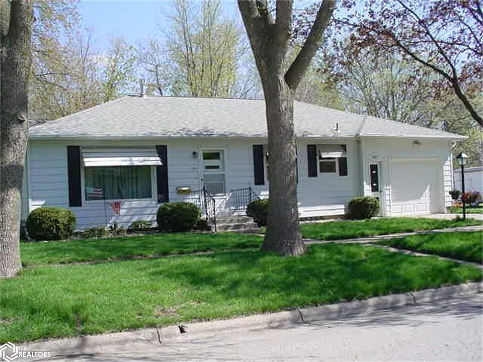 2nd image of 804 3rd Ave NW