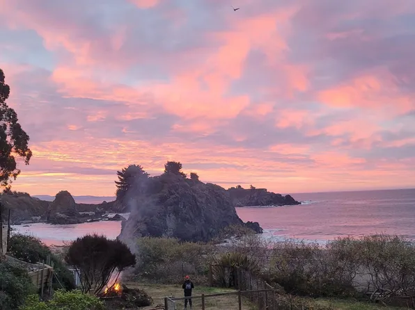 1047 Wharf St, Brookings, OR 97415