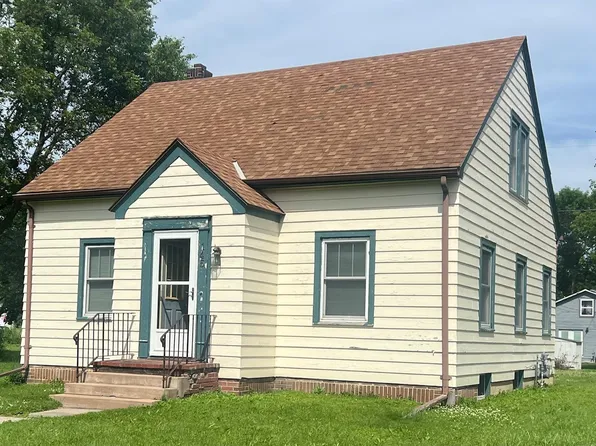 145 Milky Way St N, Cosmos, MN 56228