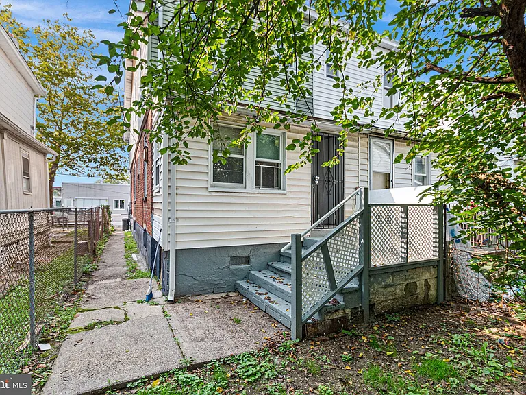 1344 Princeton Ave — Photo 21