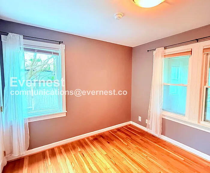 1557 Leroy St — Photo 22