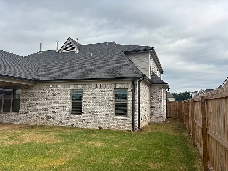340 Chesnut Ridge Cv — Photo 17