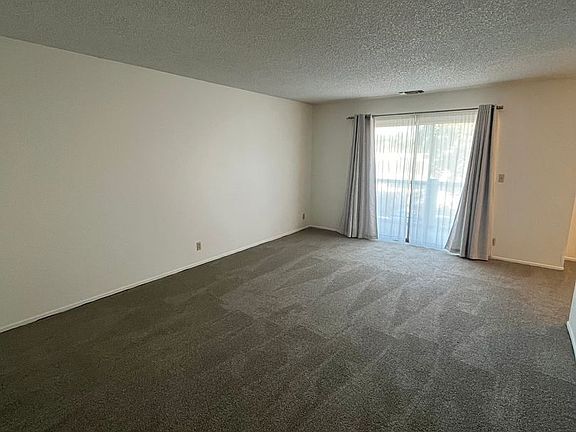 2nd image of 1801 Hanover Dr APT 501