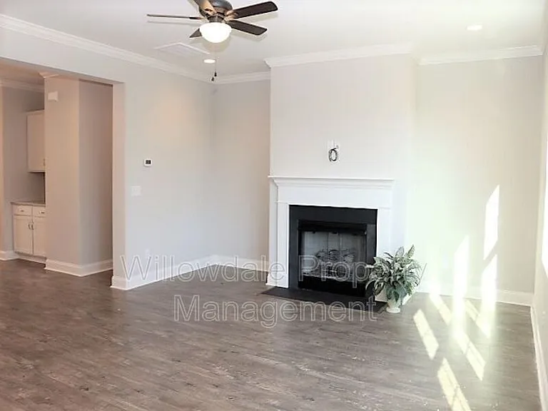 904 Laurel Gate Dr — Photo 17