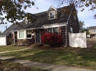 3739 Niami St, Seaford, NY 11783