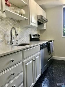 90 Prospect Ave APT 2G, Hackensack, NJ, 07601