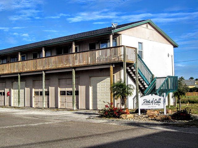 1st image of 1809 Hillcrest Dr APT 106