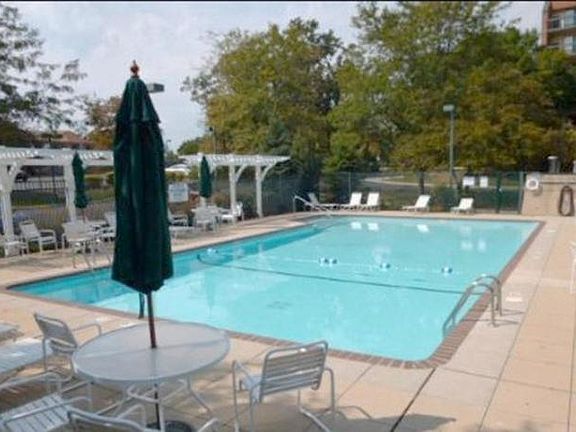 4th image of 1800 Huntington Blvd APT 302