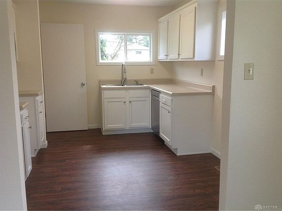 5th image of 428 Towanda Cir