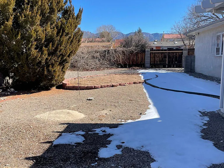 9009 Pony Express Trl NE — Photo 21