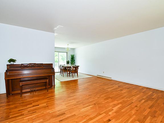 3rd image of 3706 Barrington Dr