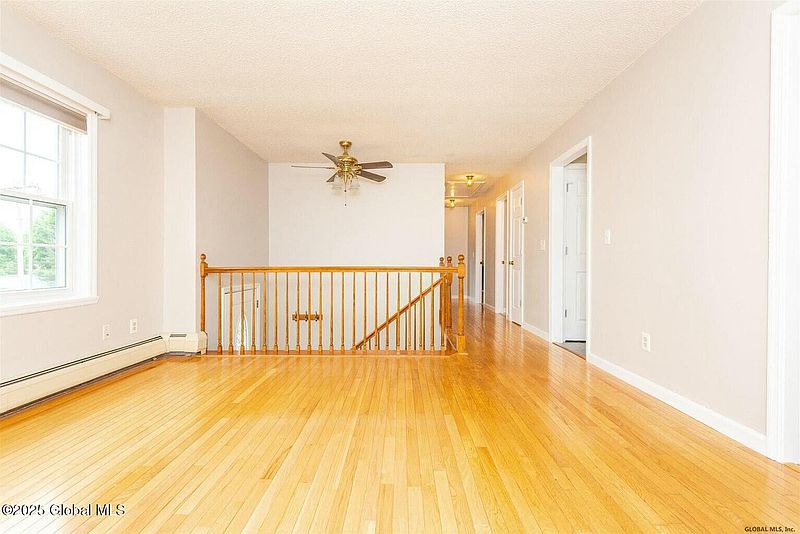 5th image of 282 Schodack Drive