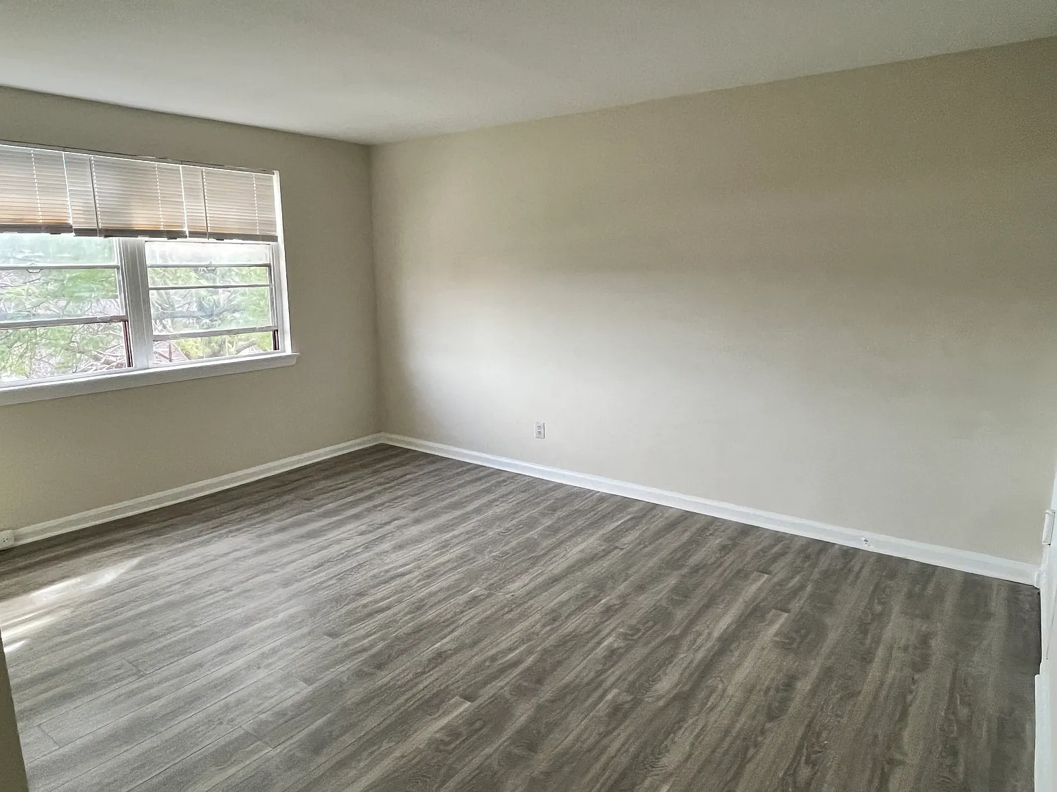 2 bed, 600 sqft, $1,650 — Photo 2