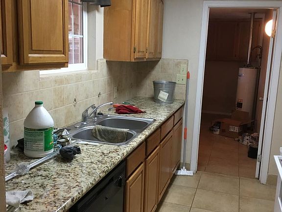 4th image of 1620 E Cornell Ave