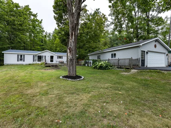 6903 Tim Buck Trl, Cheboygan, MI 49721