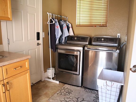 Laundry Room (Upstairs)