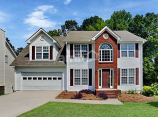 881 Simon Park Cir, Lawrenceville, GA