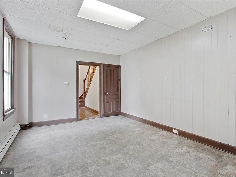28 N Lehman St — Photo 3
