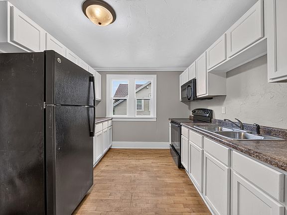 3rd image of 1108 Cherry St
