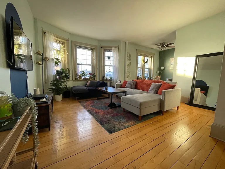 1151 Commonwealth Ave — Photo 15