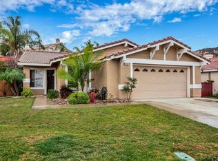 22867 Green Tree Ct, Corona, CA 92883
