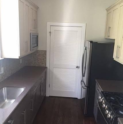 4th image of 387 Ivy St