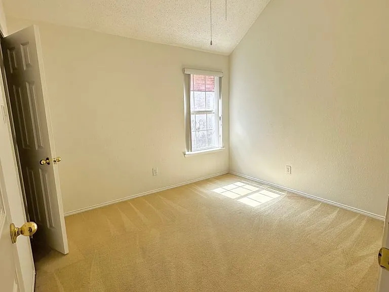 8005 Paloverde Dr — Photo 11