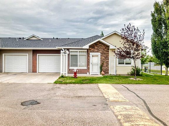 2nd image of 201 S Sunvale Cres NE