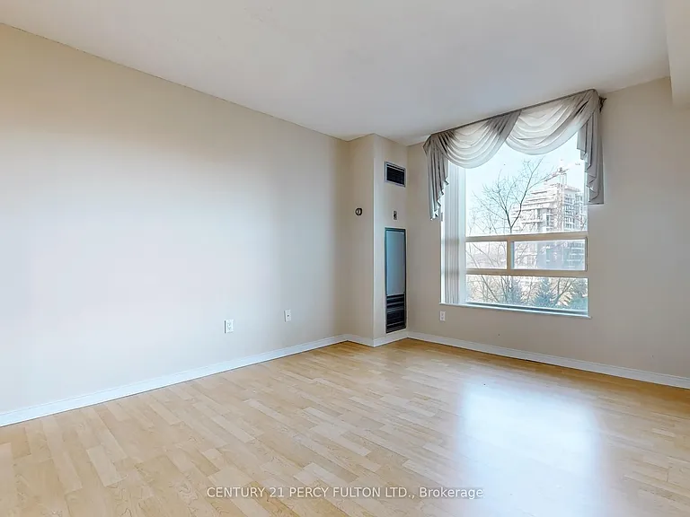 7805 Bayview Ave #625 — Photo 17