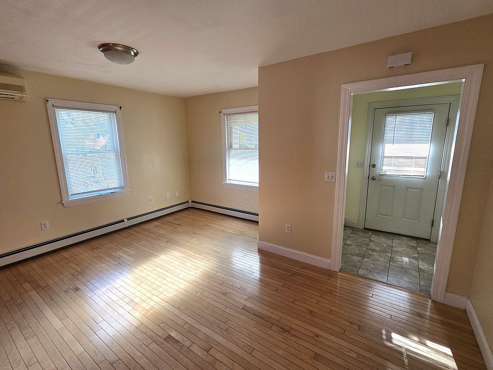 Living room - back to front - angle view