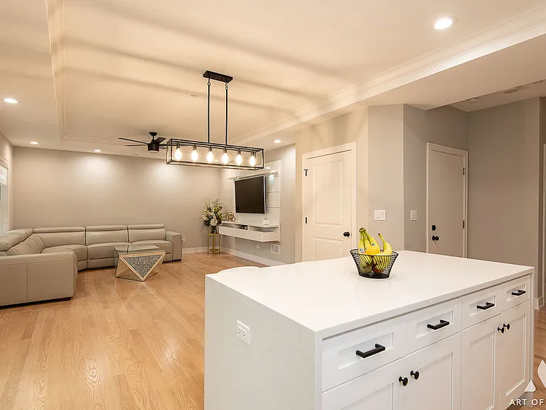 407 W Pierce Rd — Photo 8