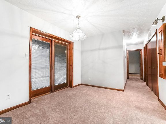 4th image of 44763 Woodlake Ct Unit 7A