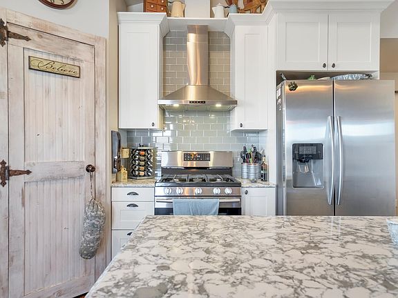 Corner pantry ~ Large Island