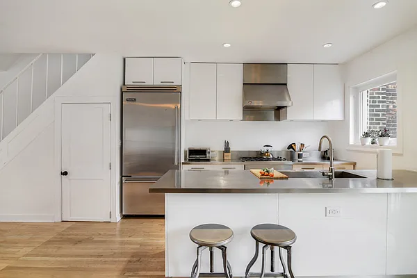 Rented by Compass | media 3