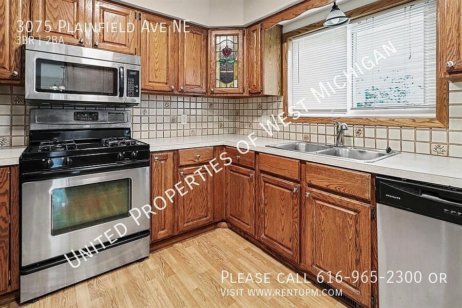 1st image of 3075 Plainfield Ave NE