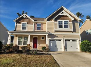 123 Falls Creek Dr, Spring Lake, NC 28390