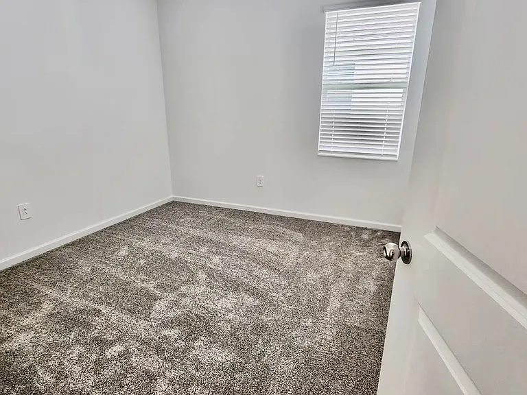 1430 Brentwood Dr — Photo 12