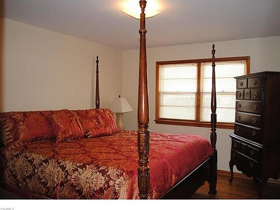 4th image of 11087 Meadowbrook Dr