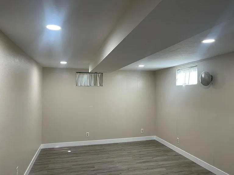 1109 N Jackson St — Photo 6