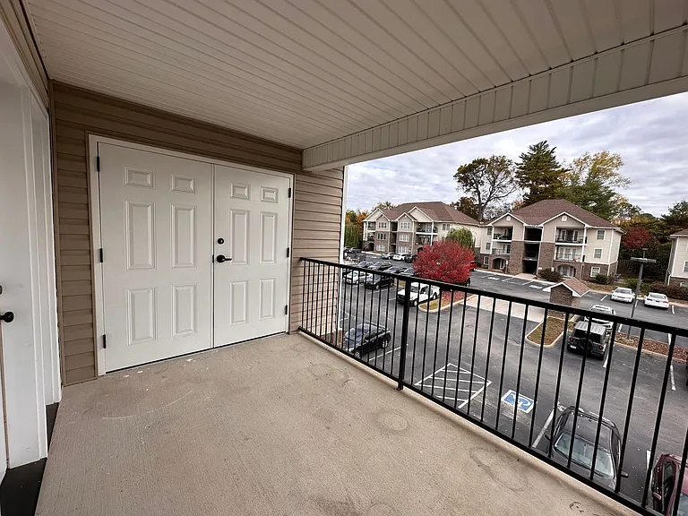 Maple Sunset Apartment Homes — Photo 37