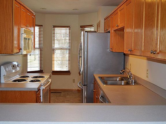kitchen and breakfast nook