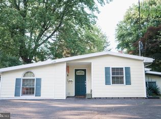 3405 Gallows Rd, Falls Church, VA 22042