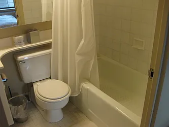 Rented by Elinor Taasa, LREB