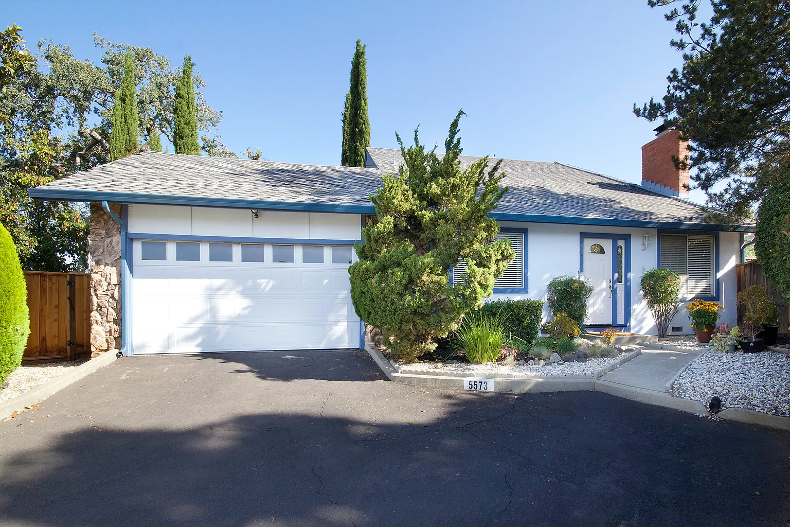 5573 Guadalupe Court photo 1