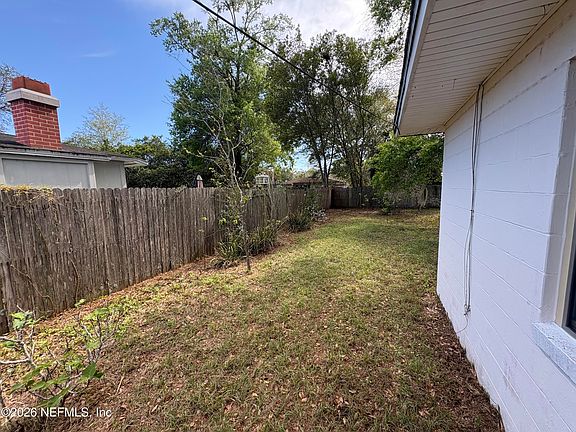 4th image of 2322 WOODRIDGE Road