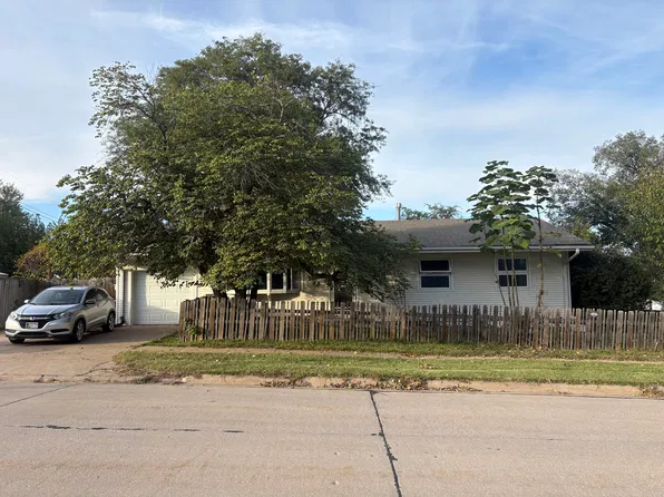 1206 Sunset Dr, Bellevue, NE 68005