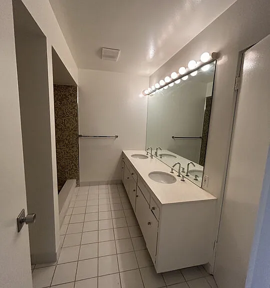 833 Moraga Dr #6 — Photo 4