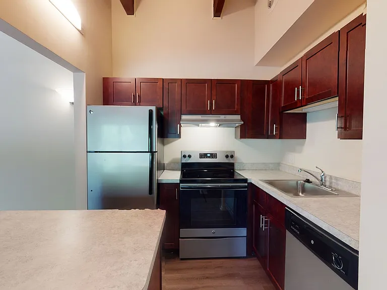 The Commons at Windsor Gardens — Photo 90
