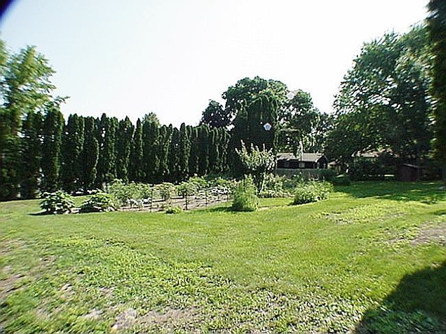 2nd image of 2721 Badger Ln